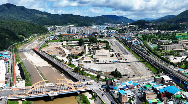 경기 북부지역 미군기지 공여지가 시민의 품으로 돌아온 지 20년 가까이 지났지만 반환 공여지의 70%에 달하는 땅이 활용되지 못한 채 낭비되고 있다. 사진은 동두천 캠프모빌 부지. /동두천시 제공