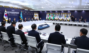 올해 첫 중앙지방협력회의 이달 초 열릴 듯… 지방분권 등 논의 예정