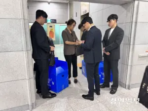 [사설] 공직사회 부패에 더 엄격한 잣대로 경종 울려야