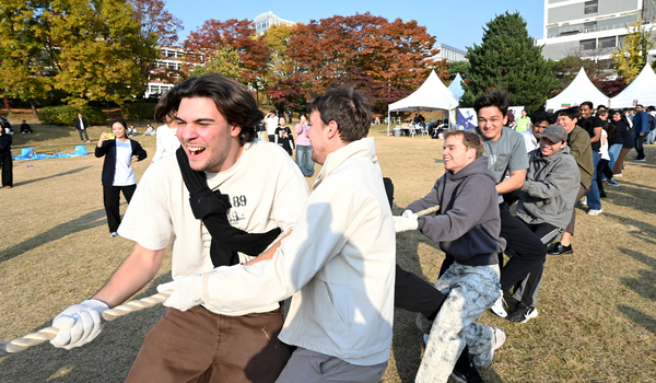 아주 인터내셔널 데이
