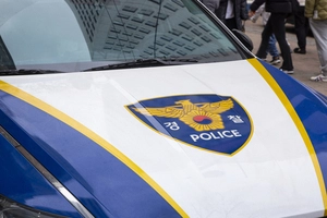 몸에 외상 입은 채 숨진 70대 여성… 함께 살던 손자는 떨어져 숨져