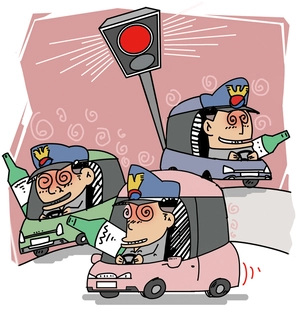 코 삐뚤어진 민중의 지팡이… ‘음주운전 경찰’ 빨간불
