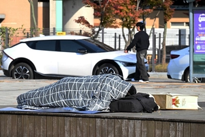 보호시설도 갈 수 없는 ‘외국인 노숙인’… 입소자격 없어 거리 전전