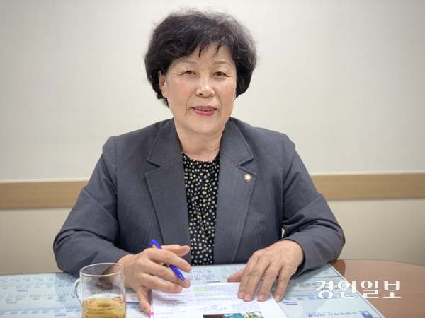 수원시의회 이재선 의원은 “40년 공직생활과 16년 의정활동 동안 오직 주민만을 생각하고 일했다”며 현장 중심 의정을 강조했다. 2025.11.10 /유혜연기자 pi@kyeongin.com