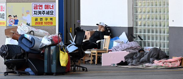 어디서 왜 왔나… ‘깜깜이’ 외국인 노숙인