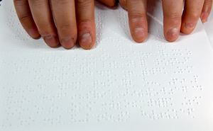 [‘손끝에 닿지 않는 훈맹정음’ 1년 후…] 경인일보 기획 점자책으로… 손끝으로 기사 만났다