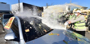 1년째 전기차 화재 ‘보상 지연’… 뿔난 청라 주민들