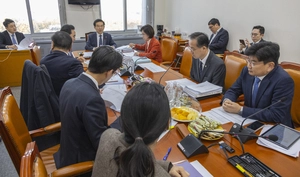 [사설] 예결소위 경·인 홀대, 국민의힘 ‘수포당’ 가나