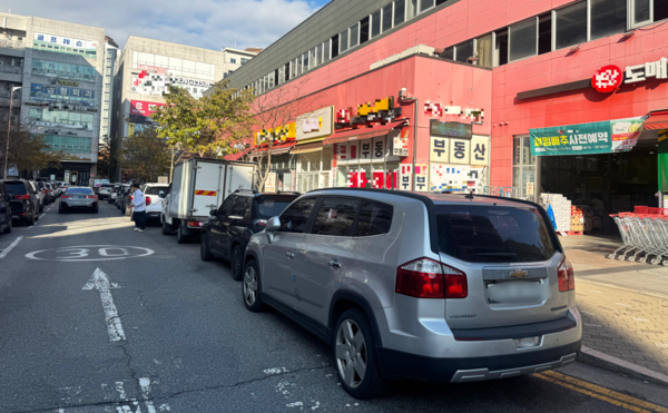 ‘공영주차장 부지’ 포기한 지자체… 예고된 불법주차