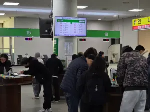 [르포] 1시간에 400명 몰린 용인면허시험장, 갱신기한 다가오며 ‘북새통’