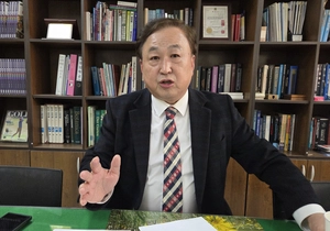 ‘바로 쓰는 학교자율시간’ 펴낸 류청산 경인교대 교수