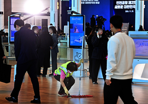 [이슈추적] 인천공항 자회사 5년째 노사 갈등