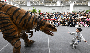 [포토] 수원컨벤션센터 박람회 “공룡과 신나요”