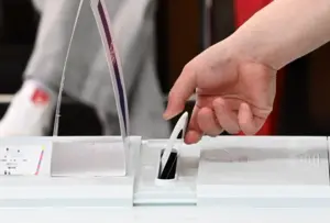 강성 결집 노림수… 정책 경쟁 ‘뒷전’