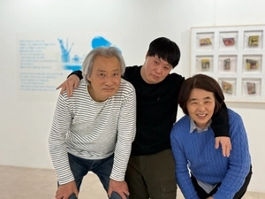 ‘귀신고래의 그림일기’… 발달장애 딛고 일상 담아낸 도예작가 이안욱 개인전