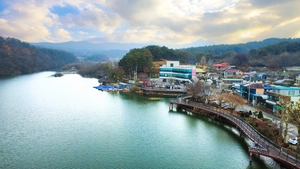 [新팔도핫플레이스] 윤슬이 아름다운 ‘대전 방동저수지’