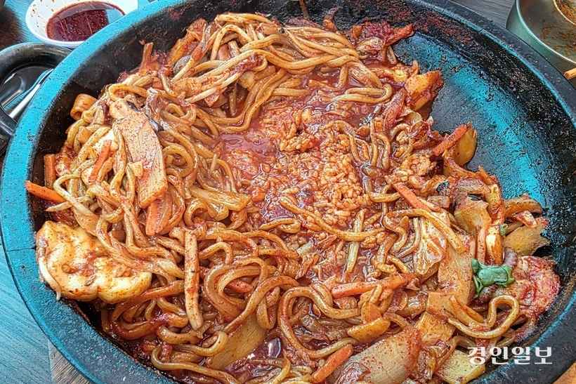 스타는 마지막에 나타나는 법. 뒤늦게 밥이 모습을 드러냈다. /황성규기자 homerun@kyeongin.com