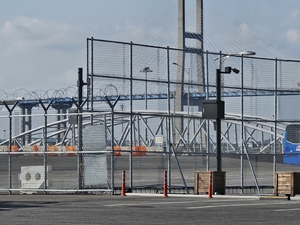 수천억 쓴 평택항 부두 개점 휴업… “CY 부족·운영사 불참 더 문제”