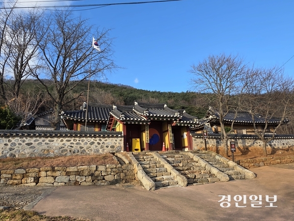 교동향교 전경. 2025.11.26 /정진오기자 schild@kyeongin.com