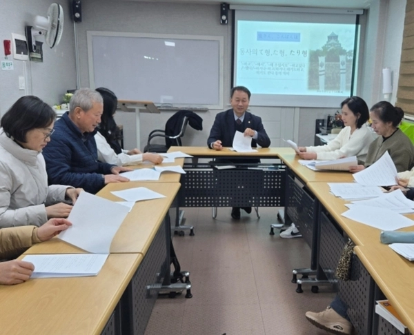 산업체 위탁교육의 산실로 불리는 호원대의 광주교육장에서 학생들이 일본어동아리 활동을 하고 있다. 광주/이윤희기자·flyhigh@kyeongin.com