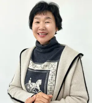 “등단 2년만… 불편과 애정 사이에서 작업”