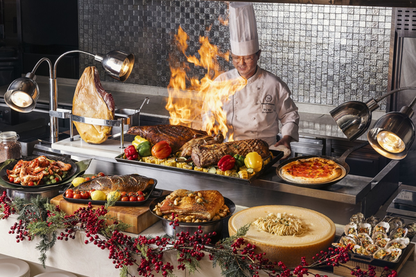 쉐라트 그랜드 인천 호텔 뷔페 ‘피스트’에서 제공하는 ‘페스티브 그릴 셀러브레이션’ 프로모션.