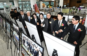 현장 누빈 카메라, 기록으로 남긴 경기도의 1년 ‘2025 보도사진전’