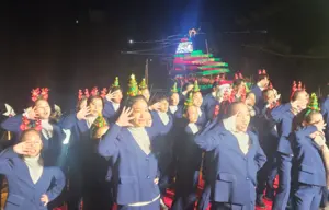 [현장르포] 3색 트리 물든 ‘김포 애기봉’… 다시 우뚝 선 ‘희망의 트리’