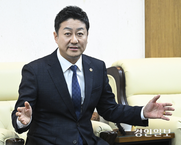 김진경 경기도의회 의장. /경인일보 DB