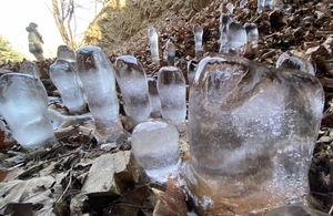 [포토] 소한에 솟은 역고드름