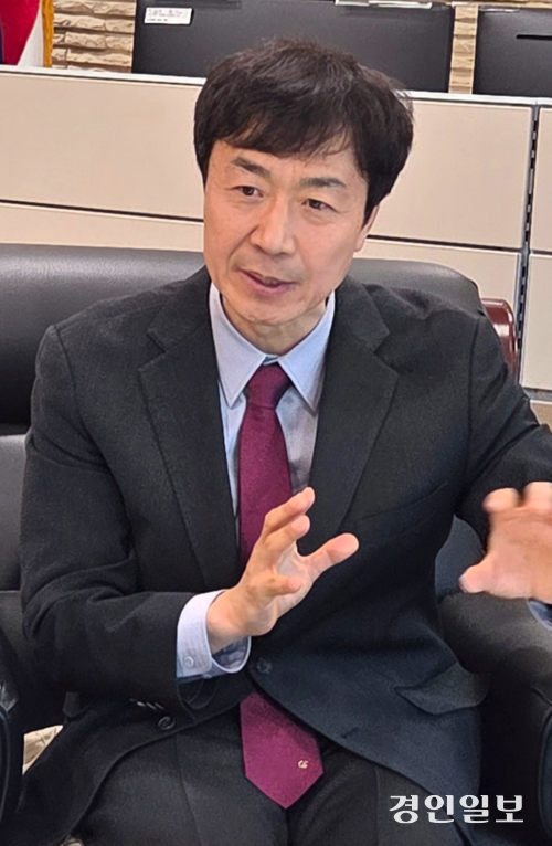 김영인 고양 백석고 교장은 “상상과 도약으로 미래를 주도하는 백석인으로 성장시키겠다”고 말했다. /김환기기자 khk@kyeongin.com