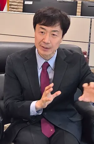 ‘상상과 도약으로 미래 주도’ 김영인 고양 백석고 교장