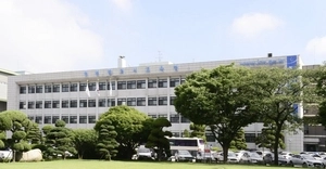 보수·진보 유력 인천시교육감 출마 예정자, 같은 날 출판기념회