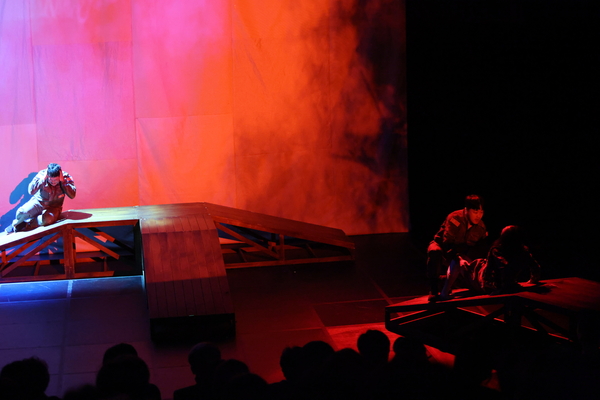 연극 ‘월미도, 1950’ 공연 모습. /떼아뜨르 다락 제공