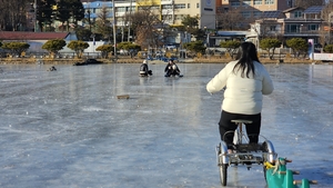얼음 위에서 만나는 겨울… 양평 곳곳이 ‘썰매장’