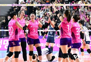 다양해진 공격… 선두권으로 넘어간 흥국생명 ‘승점’