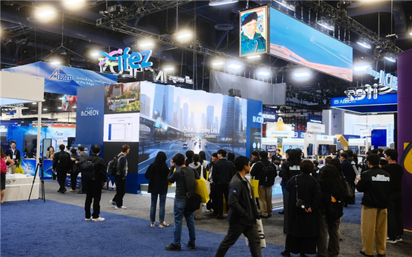 인천경제청은 이달 초 미국 라스베이거스에서 열린 ‘CES 2026’에서 ‘인천시-IFEZ(인천경제자유구역)관’을 운영했다. 행사기간(1월 6~9일) 1만5천명의 관람객이 방문한 것으로 파악했다. /인천경제청 제공