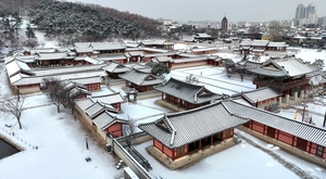 [포토] 눈 소복이 쌓인 화성행궁