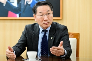 검찰, 유정복 ‘선거법 위반’ 증거 1만장… 변호인 “자료 검토 아직”