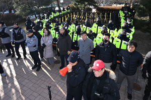 [뉴스분석] 멈추지 않는 역사 피해자 모욕, 법은 왜 손을 못 대나