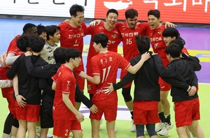 한 점, 한 점 배구 볼 맛 난다… V리그 남자부 1~4위팀 ‘1점차’ 순위 경쟁