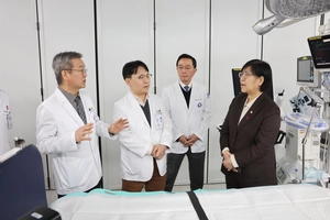 정은경 보건복지부 장관, 가천대 길병원 방문… “응급환자 이송체계 개선”