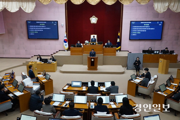 29일 오전 안양시의회 본회의장에서 제308회 임시회 제1차 본회의가 진행되고 있다. 2026.1.29 안양/박상일기자 metro@kyeongin.com