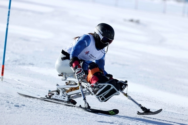 28일 강원도 평창 알펜시아리조트에서 열린 제23회 전국장애인동계체육대회 스키 여자 알파인 회전 SITTING(선수부)에서 박채이가 설원을 질주하고 있다. /대한장애인체육회 제공
