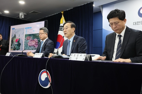 김윤덕 국토교통부 장관이 29일 서울 종로구 정부서울청사에서 도심 주택공급 확대 및 신속화 방안을 발표하고 있다. 2026.1.29 /연합뉴스