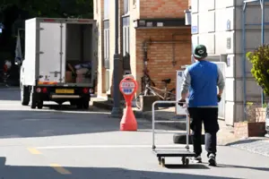 “주6일 계약” “주5일 단협” 택배대리점 체불 논란