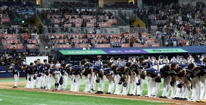 방구석 관람은 이제 그만… KBO·EPL·F1 직관 열풍 [2026년 여행 트렌드를 이끄는 ‘팬심’·(2)]