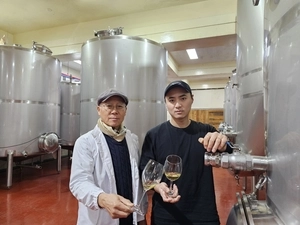 ‘주류 품평회 금메달’ 화성 샌드리버 김승원·김남권 부자