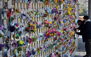 [포토] 설 연휴 전 가족공원 성묘