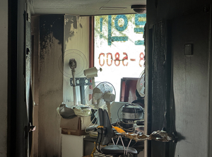 [현장르포] 화재 참사 비껴간 수원 노후 고시원… 여전한 소방시설 사각